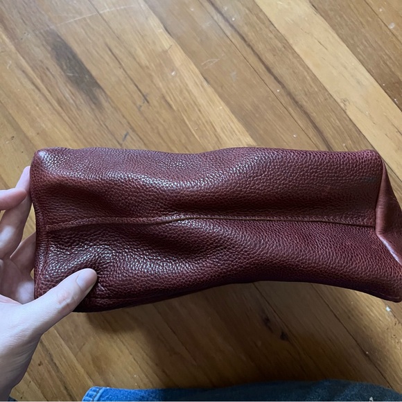 Portland Leather Triangle Bag - Picture 9 of 10